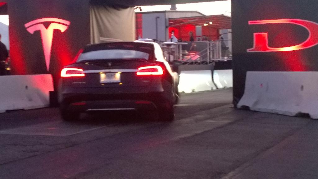 Nyheter fra Tesla? Tesla Model D