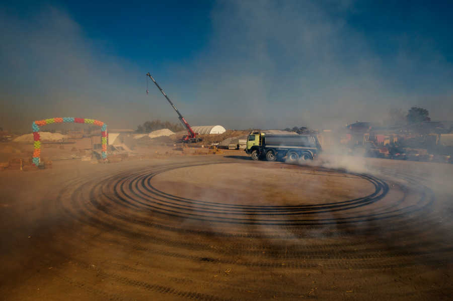 Volvo Live Test – Look who ’ s driving